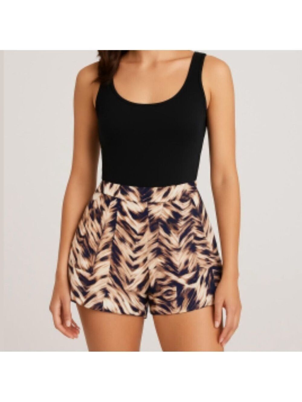 Parker 100 percent silk High Waist Patterned pleated Shorts size 4